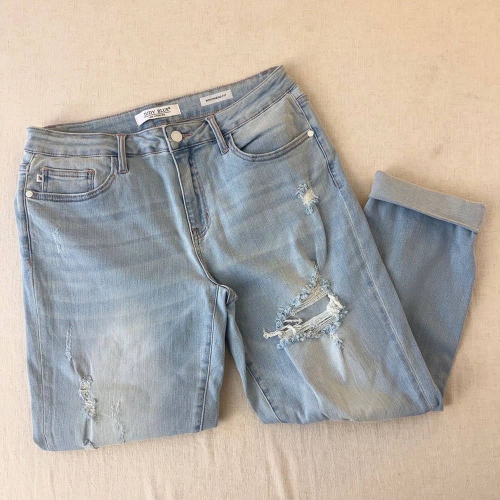 Judy Blue Boyfriend Fit Distressed Light Wash Jeans Size 13/31
